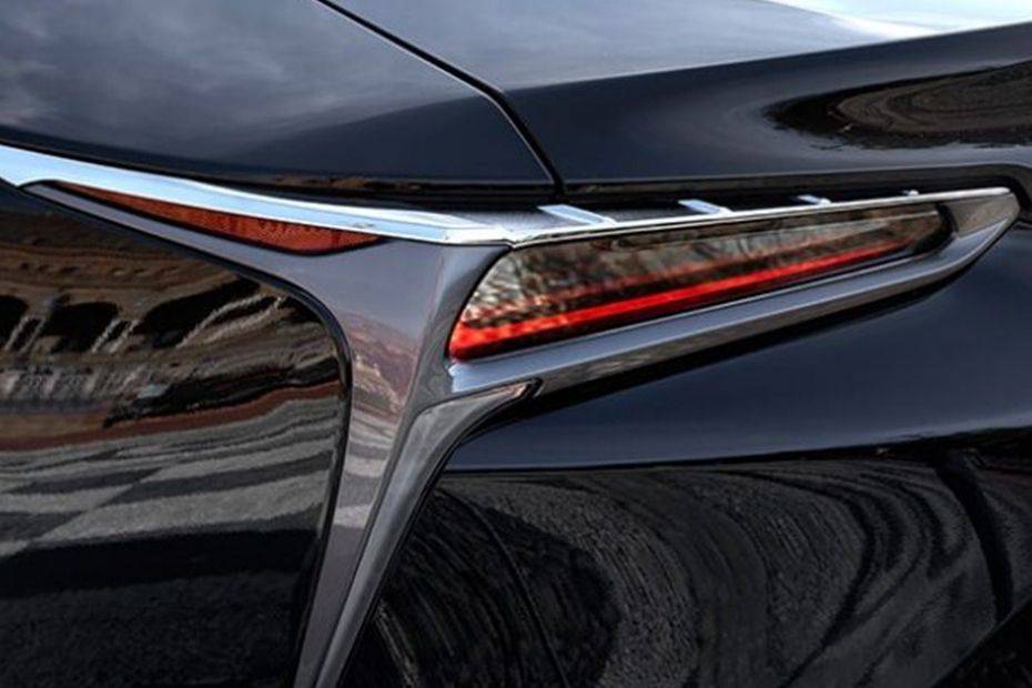 lc500 tail lights