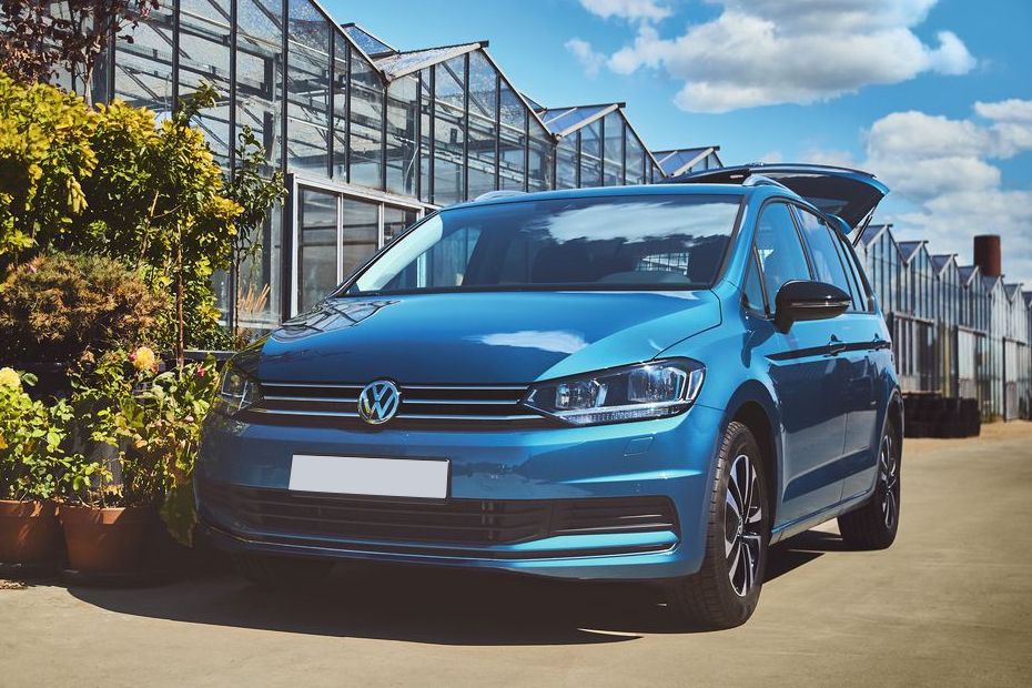 New Volkswagen Touran 2024 Price, Specs, & February Promotions