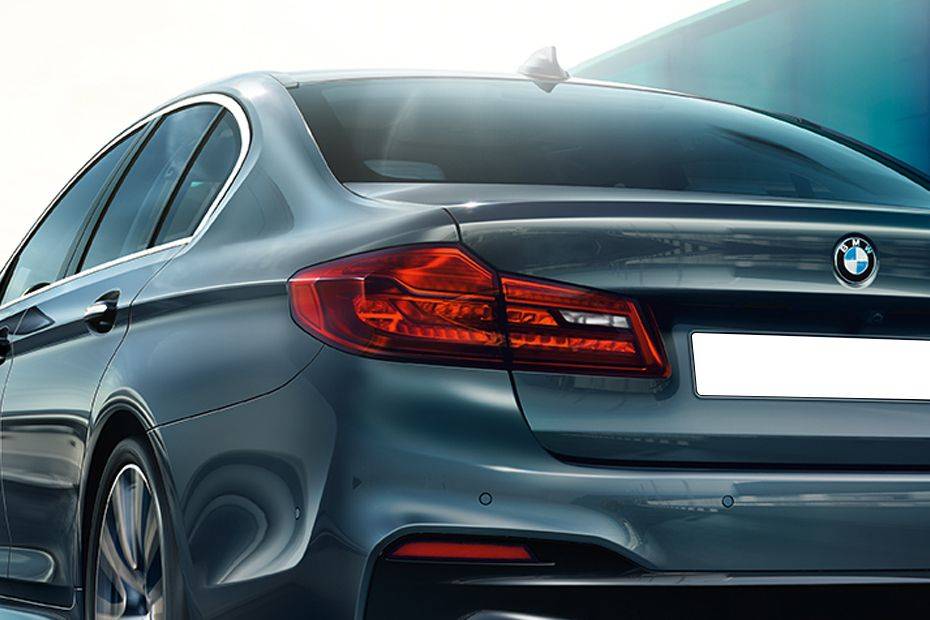 New BMW 5 Series 2024 Price, Specs, & December Promotions Singapore