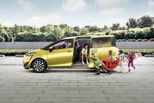 toyota sienta vs nissan serena