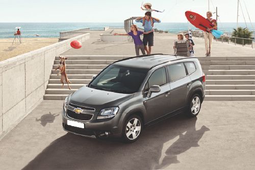 Chevrolet Orlando Front Side View Chevrolet Orlando Front Side View