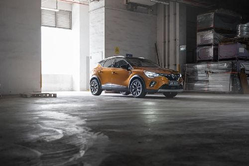 Renault Captur Front Medium View Renault Captur Front Medium View