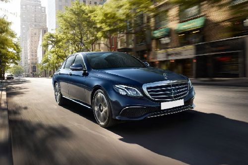 Mercedes-Benz E-Class Saloon Front Cross Side View Mercedes-Benz E-Class Saloon Front Cross Side View
