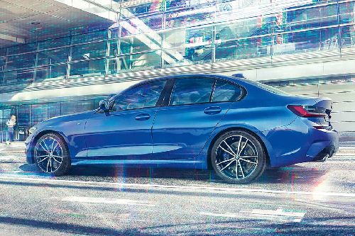 Rear Cross View of BMW 3 Series Rear Cross View of BMW 3 Series