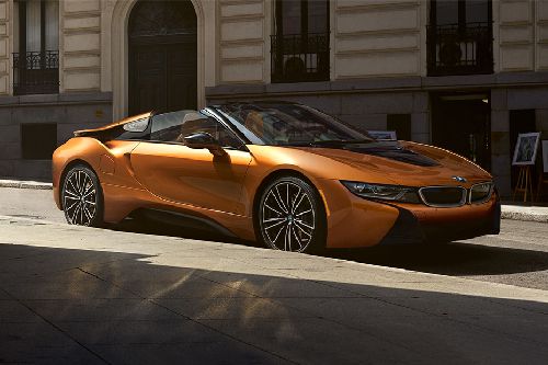 BMW i8 Front Medium View