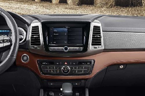 Front AC Controls of Ssangyong Musso Grand Front AC Controls of Ssangyong Musso Grand