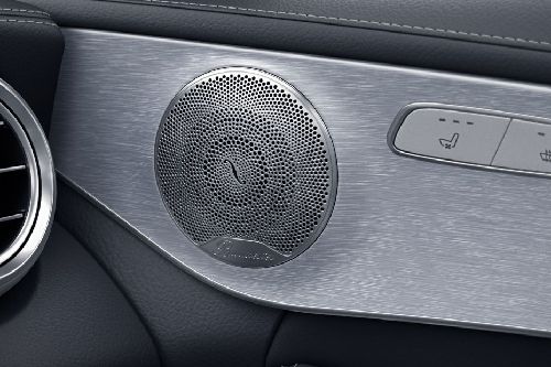 Speakers View of Mercedes-Benz C-Class Saloon