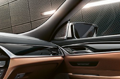 BMW 6 Series Gran Turismo Passengers View BMW 6 Series Gran Turismo Passengers View
