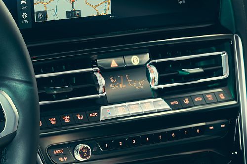 Front AC Controls of BMW 8 Series Coupe Front AC Controls of BMW 8 Series Coupe